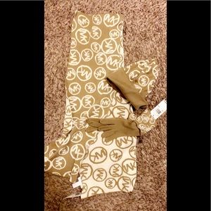 Michael Kors scarf hat gloves scarf set